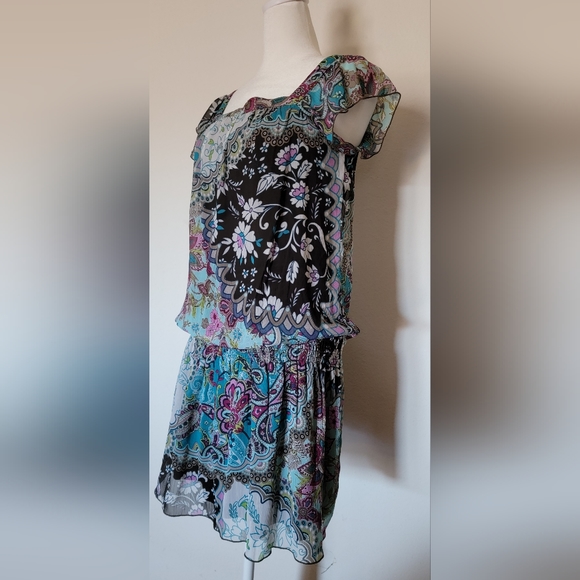 Dress - Picture 2 of 9